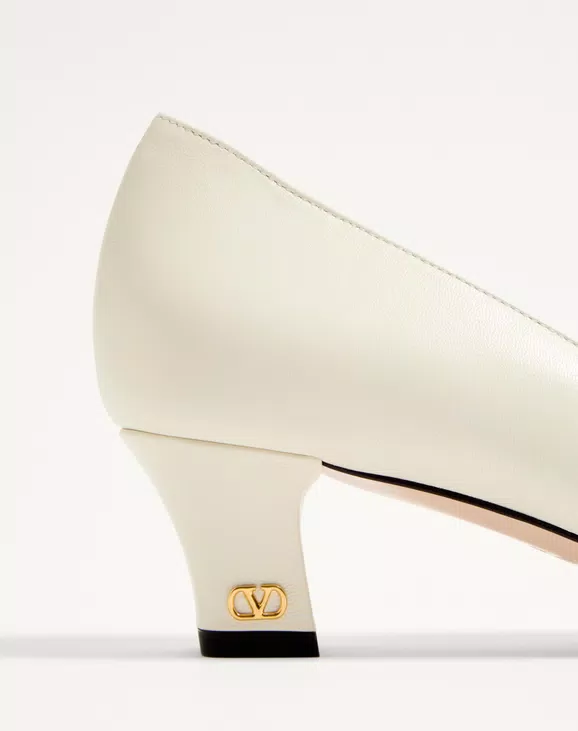 Valentino Bowow Pump In Kidskin With Studs 45Mm - Image 2